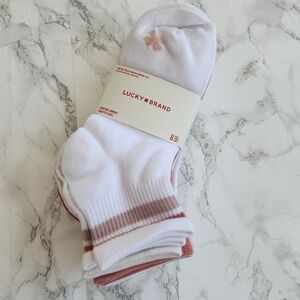 LUCKY BRAND WOMEN 8 PAIR PACKAGE OF QUARTER SOCKS  4 - 10